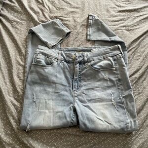 Seven7 Women’s Relaxed Fit Skinny Light Blue Jeans Size 10